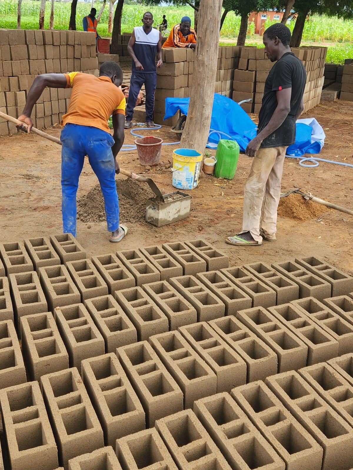 La produzione dei mattoni in cantiere